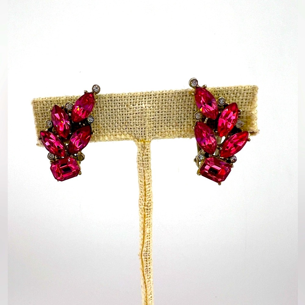 Vintage Wiesner Pink Rhinestone Silver Toned Clip On Earrings